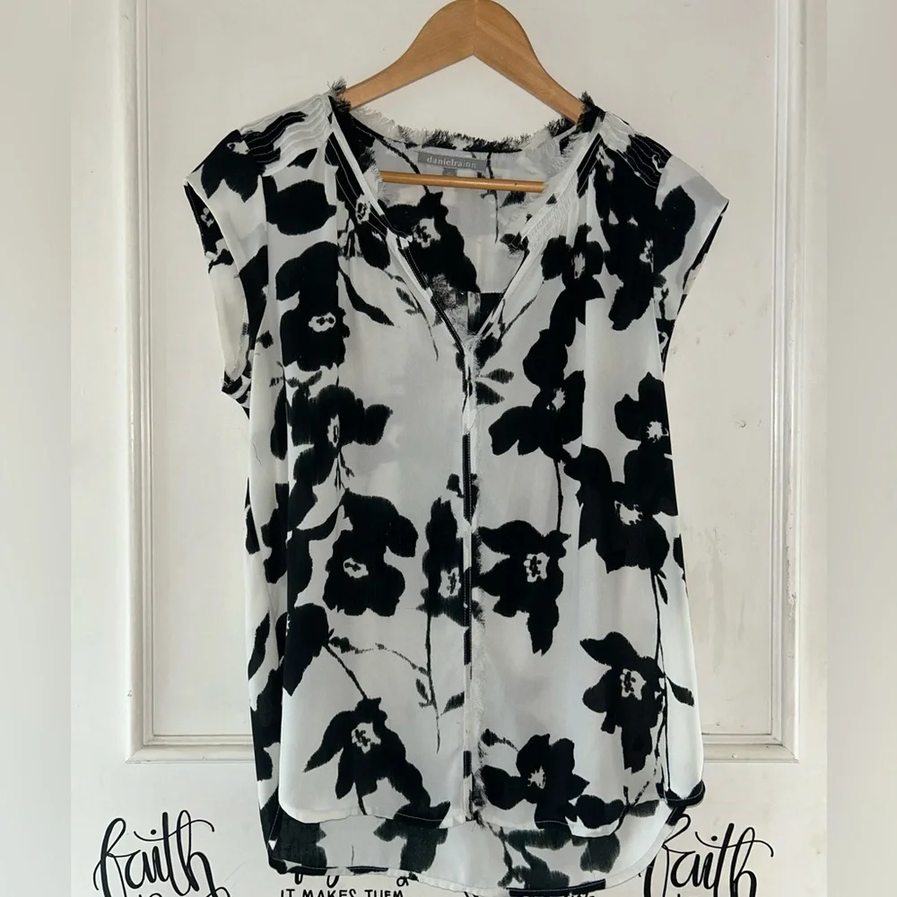 Polyester blouse - Picture 1 of 1